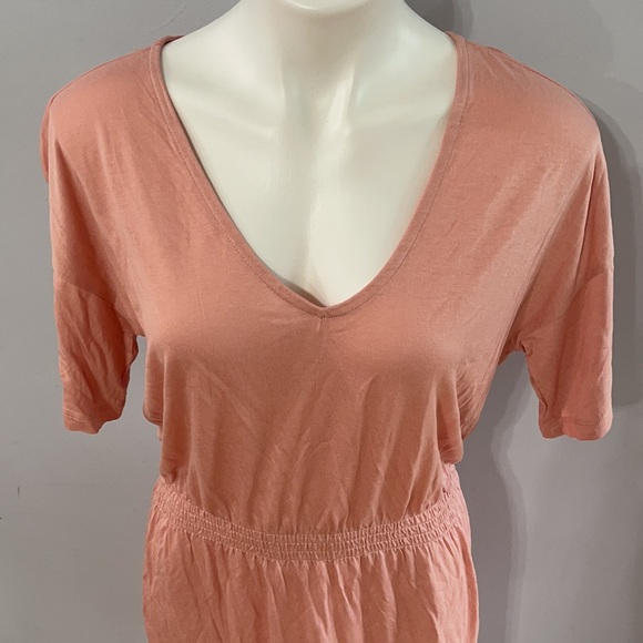 H&M • Pink V-neck Jersey Dress - Picture 2 of 9